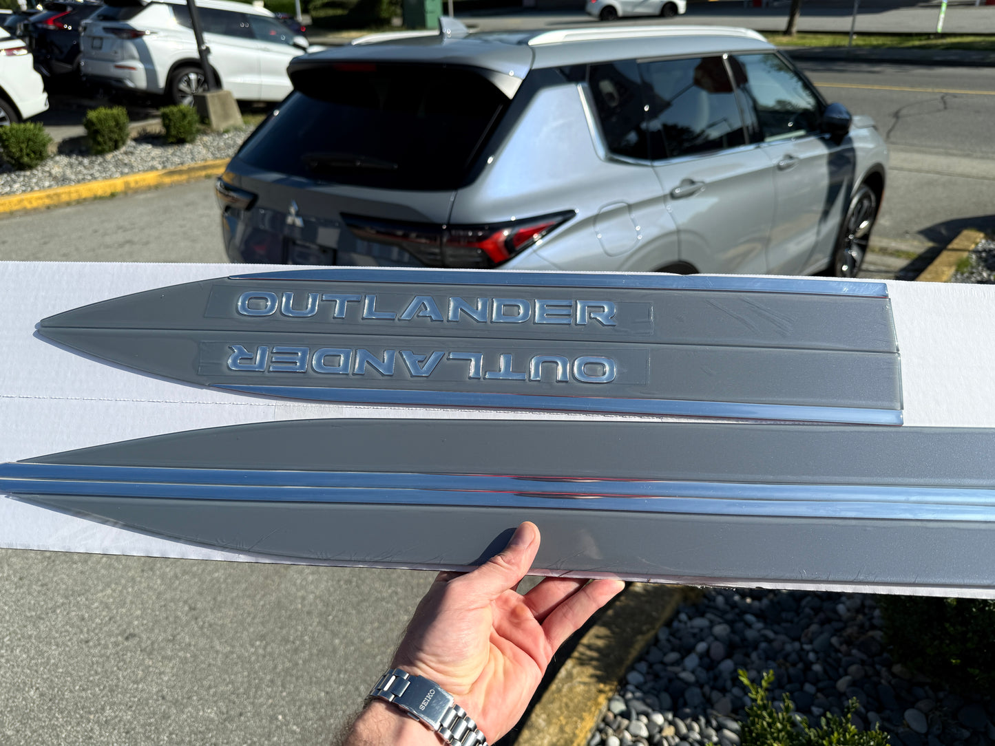Moonstone Grey Side Moldings for Mitsubishi Outlander (2022-2026) & PHEV (2023-2026)
