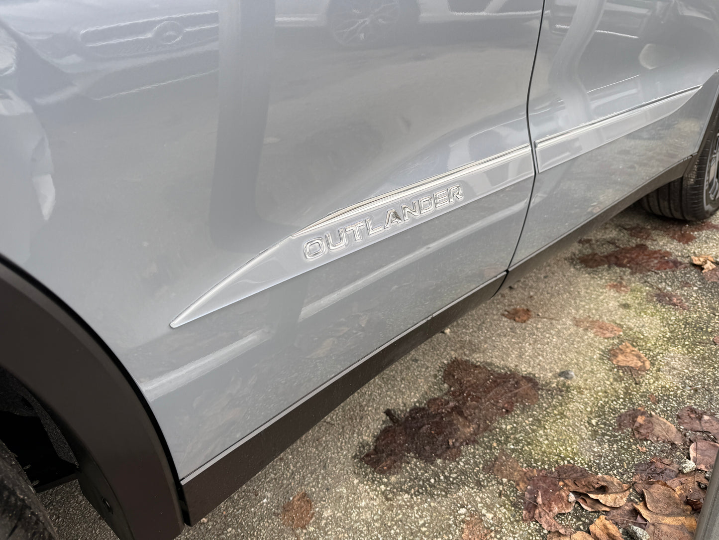 Moonstone Grey Side Moldings for Mitsubishi Outlander (2022-2026) & PHEV (2023-2026)