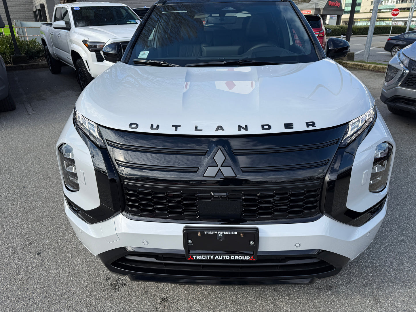 Gloss Black 3D Hood Emblem for Mitsubishi Outlander (2025-2026 Gas) & PHEV (2026-ONLY)