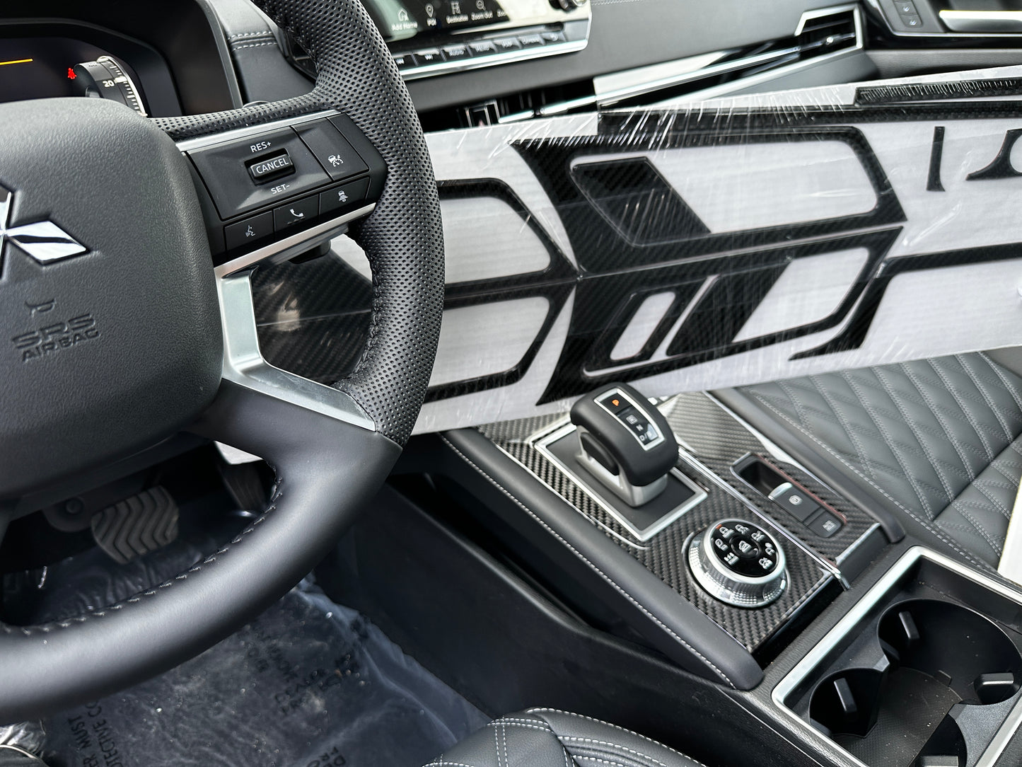 Full Interior Carbon Fiber Styling Kit for Mitsubishi Outlander PHEV (2023-2025)