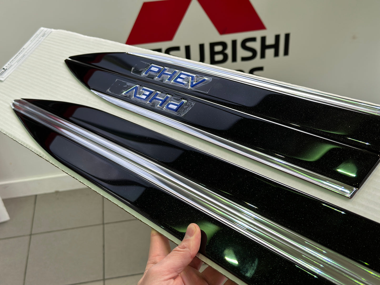 Black Diamond Side Moldings for Mitsubishi Outlander PHEV (2023-2026)