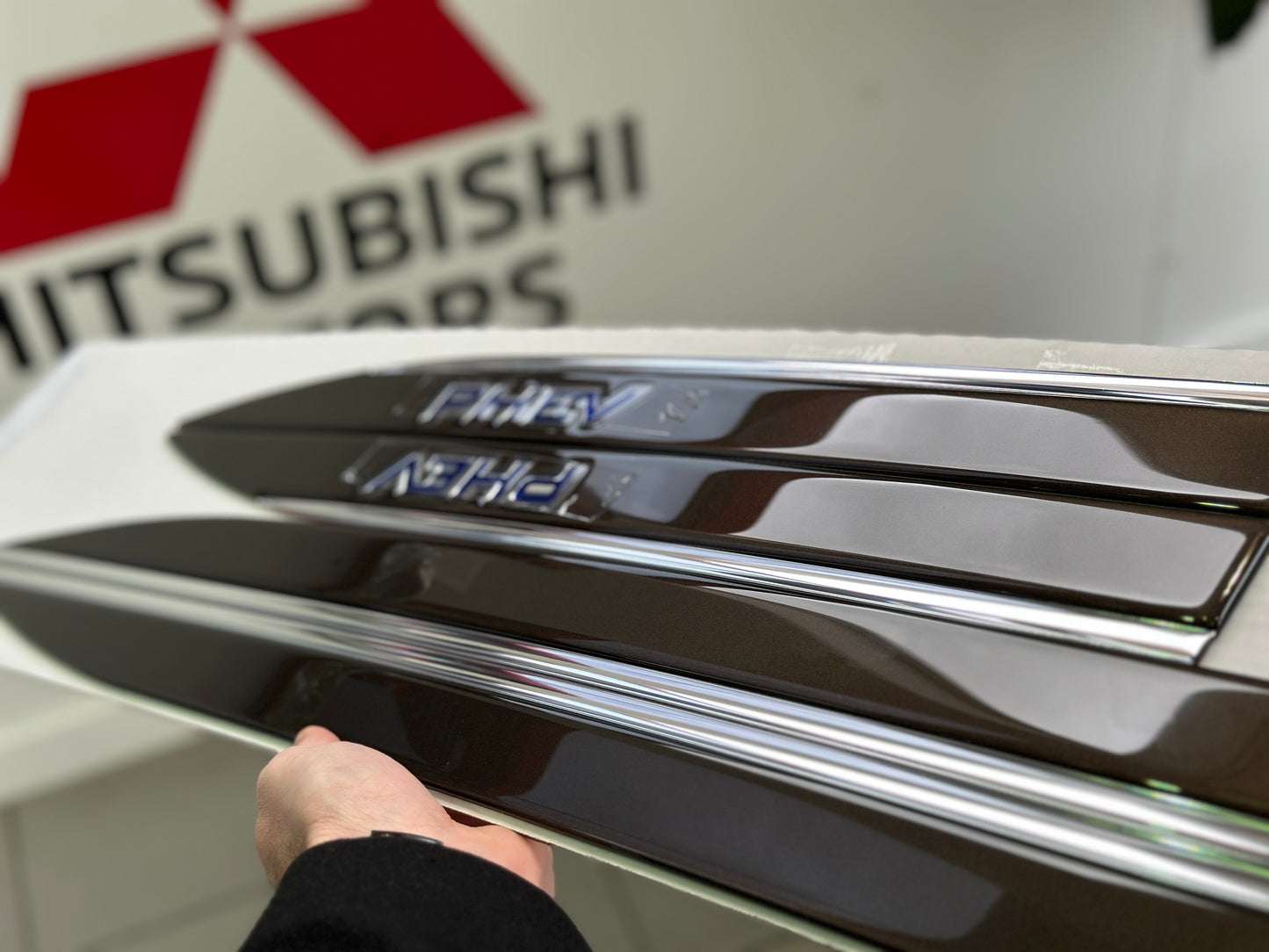 Deep Bronze Side Moldings for Mitsubishi Outlander PHEV (2023-2026)