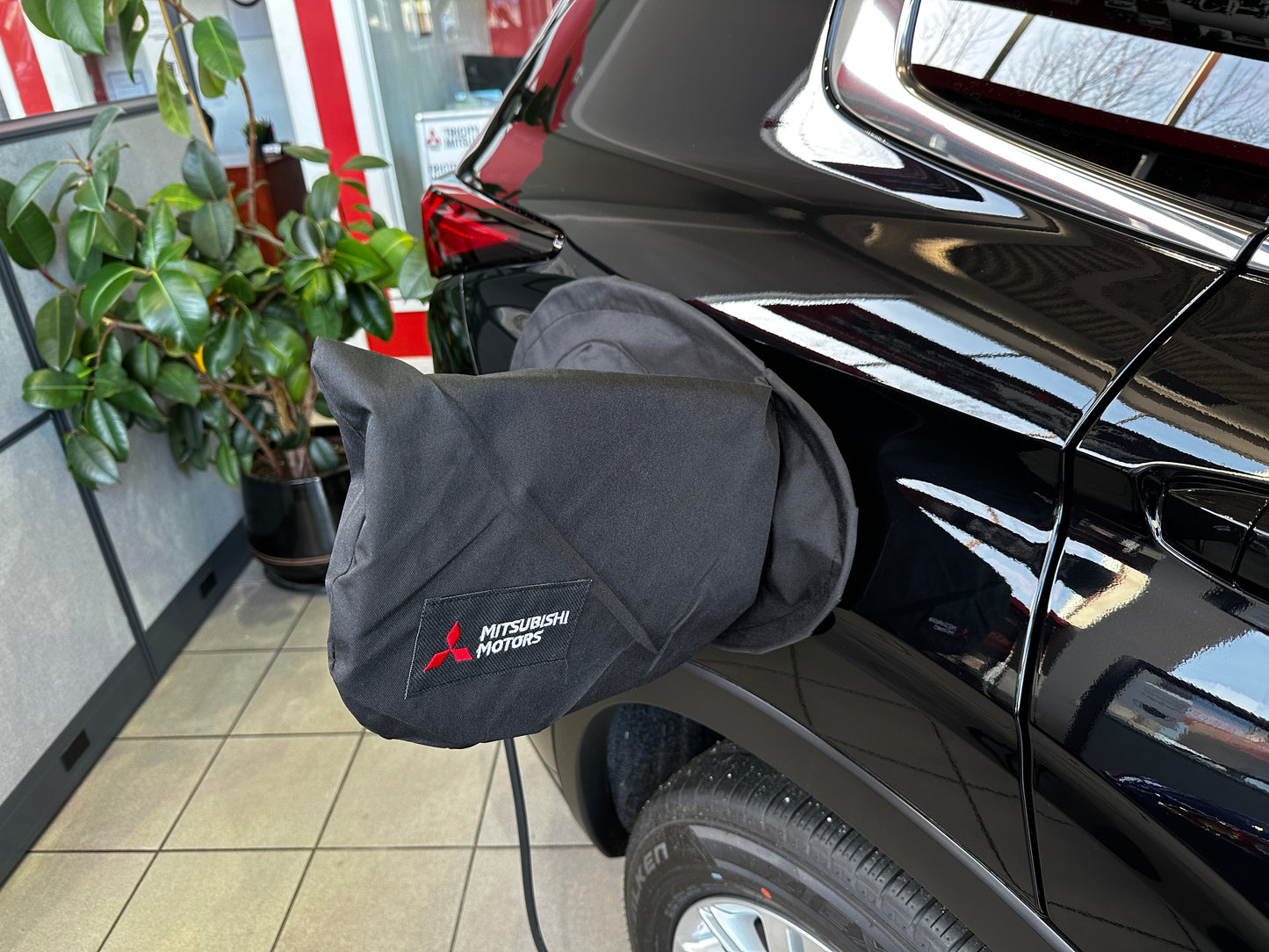 Winter Charging Lid Protector for Mitsubishi Outlander PHEV (2018-2022)